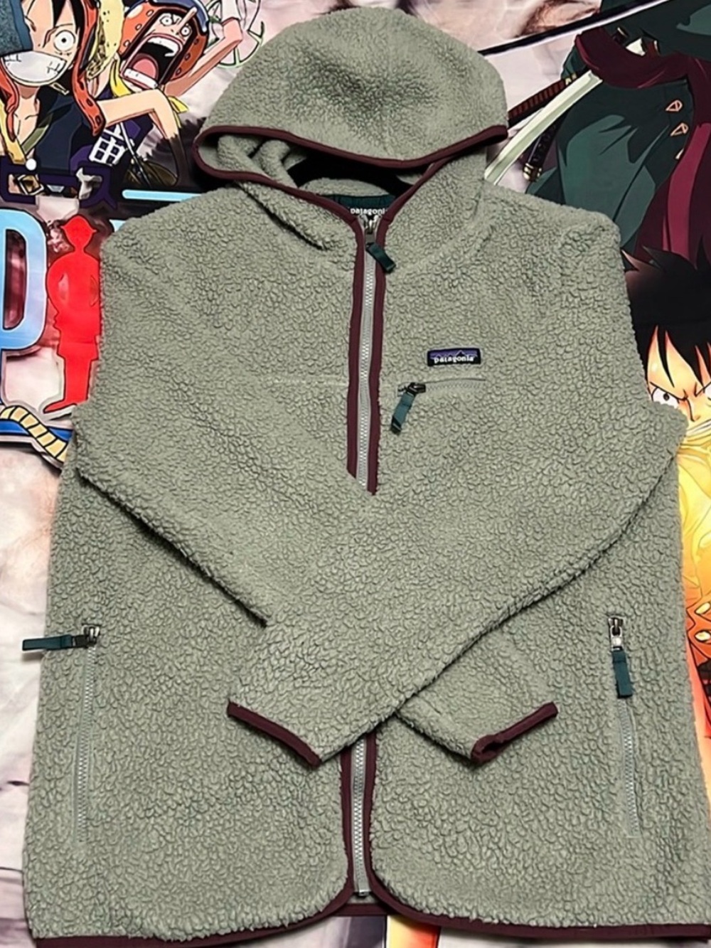 Patagonia Men’s Sherpa Hoodie. Fits like a Medium